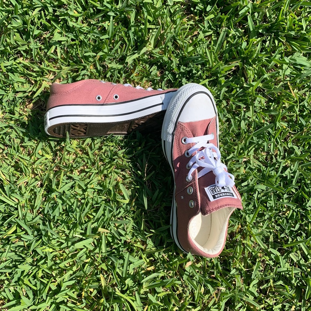 Converse all star women’s 8